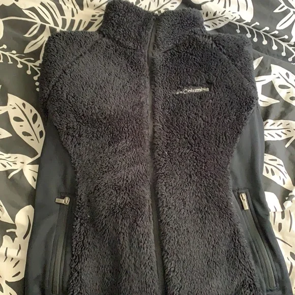 Columbia teddy bear sweater